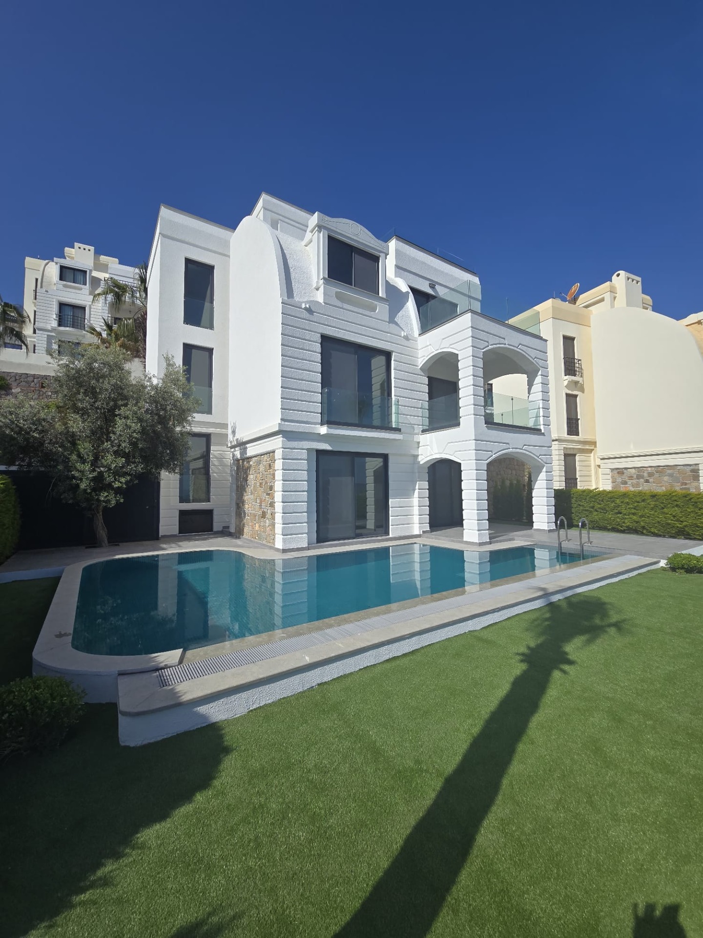 ELEGANT VİLLA NO : 4 